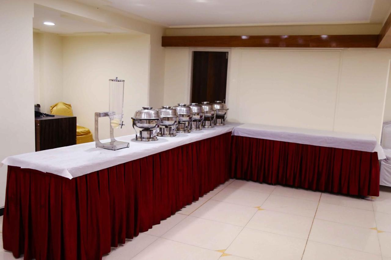 Hotel Regency Jāmnagar المظهر الخارجي الصورة