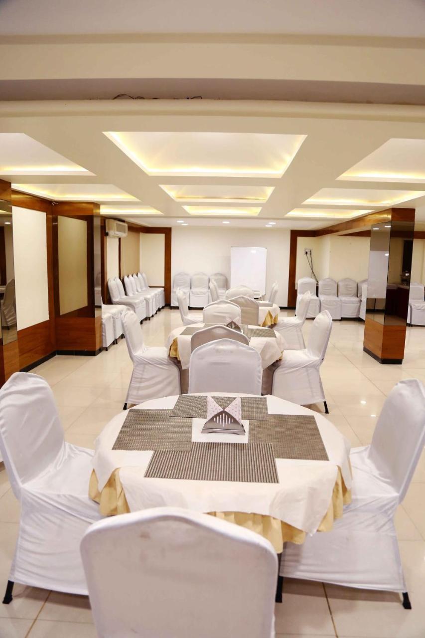Hotel Regency Jāmnagar المظهر الخارجي الصورة